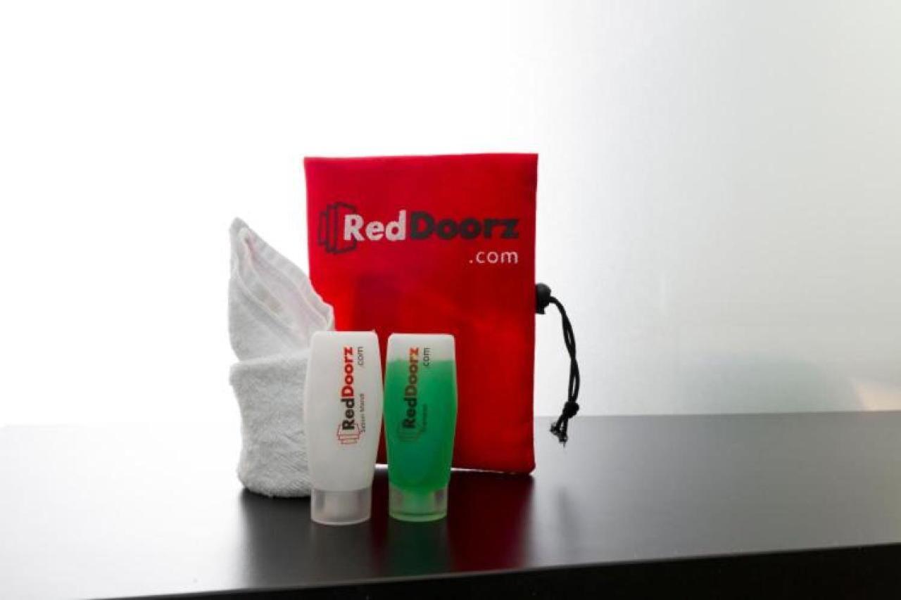 Reddoorz @ Genteng Surabaja Exteriér fotografie